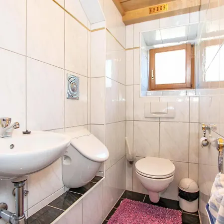 Christian By Interhome Fügen