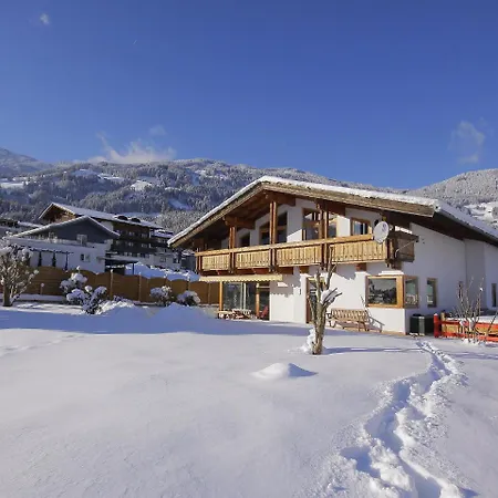 Christian By Interhome Fügen