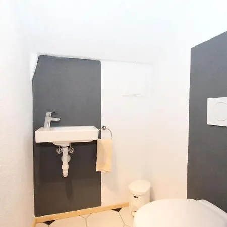 Christian By Interhome * Fügen