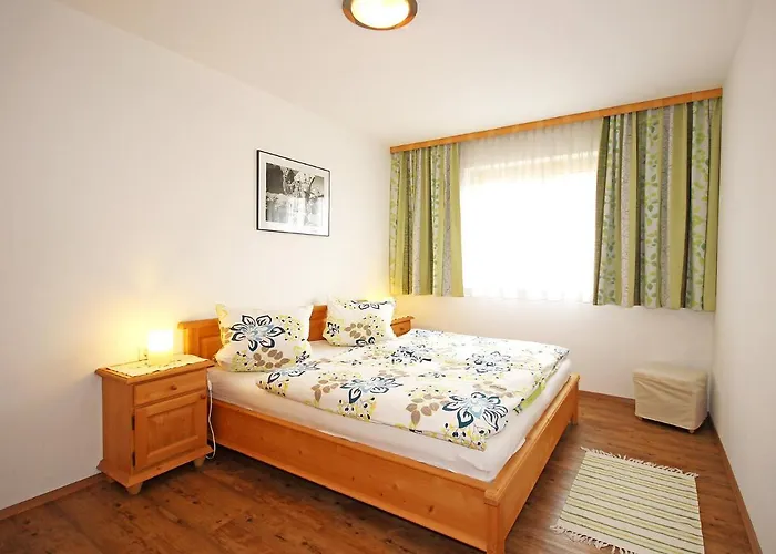 Christian By Interhome * Fügen