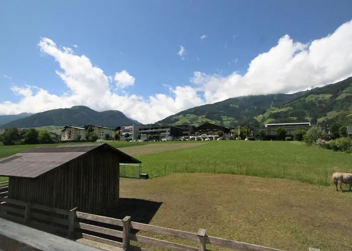 Christian By Interhome Fügen